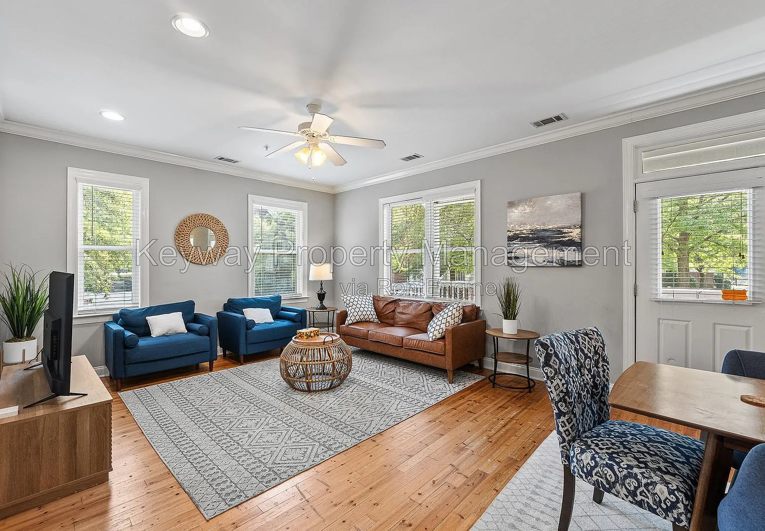 3 bed, 2.0 bath, 1513 sqft, $1,950 — Photo 4
