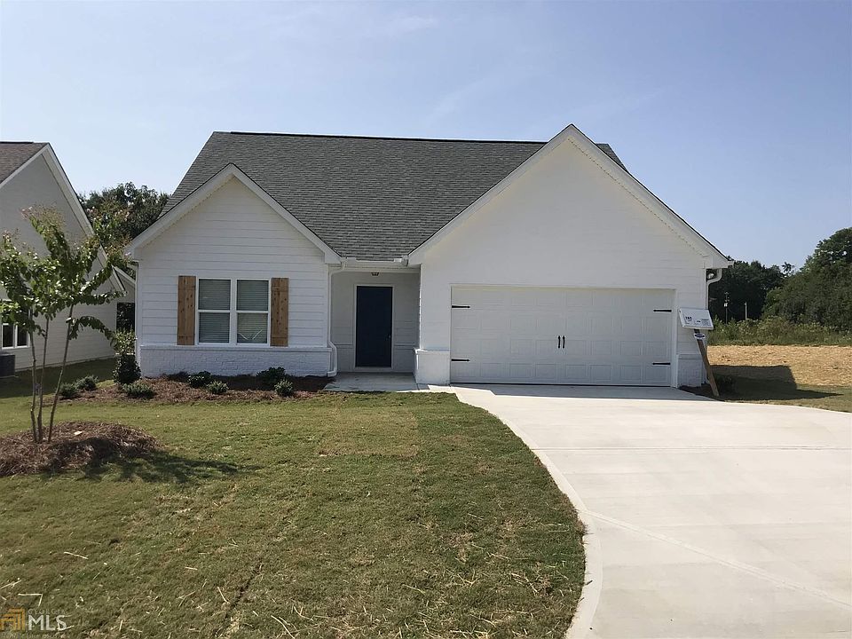 2nd image of 102 Savannah Dr