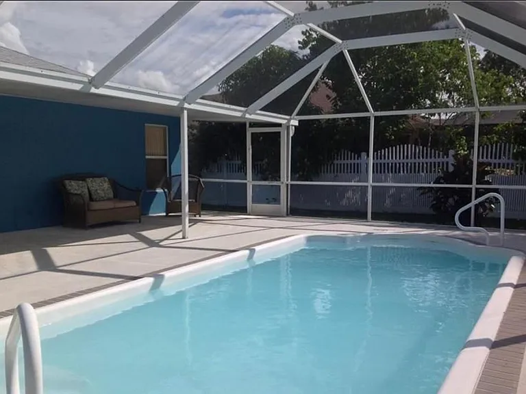 437 SW Parish Ter — Photo 16