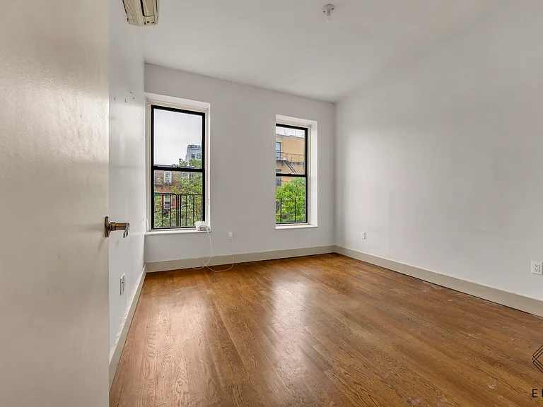 629 Willoughby Ave #2B — Photo 5