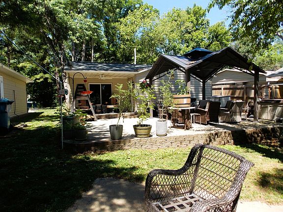 5th image of 1734 Moonglow Rd