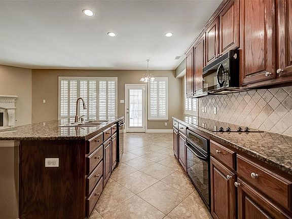 3rd image of 13308 Cottage Grove Dr