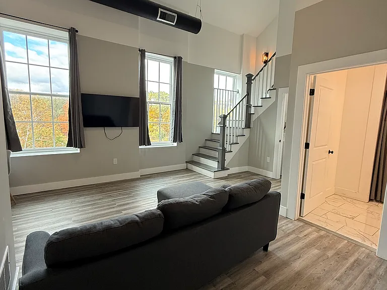 128 Monroe St — Photo 23