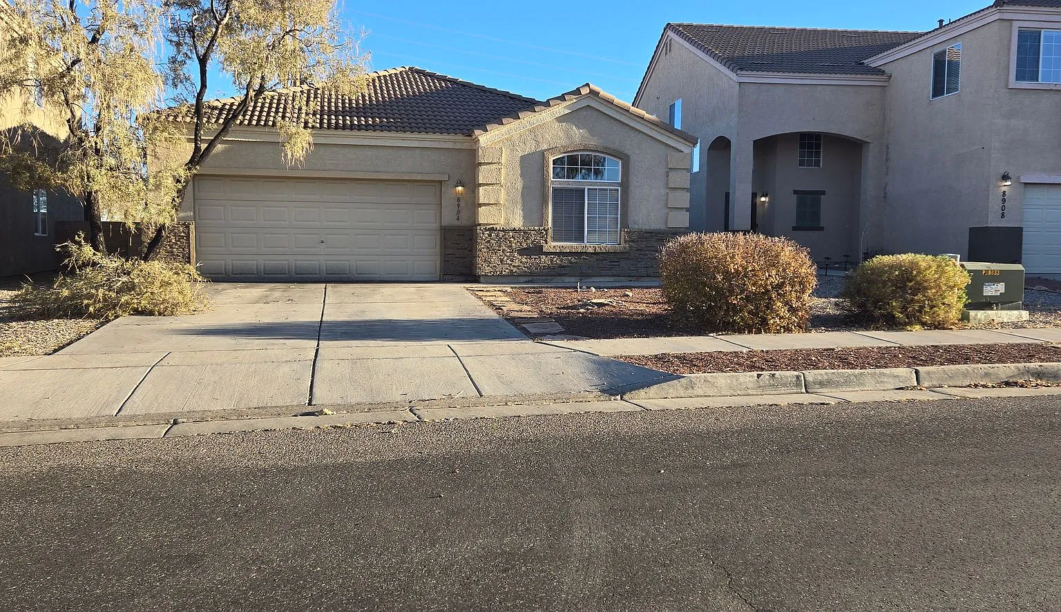 4 Bedroom House — Photo 1