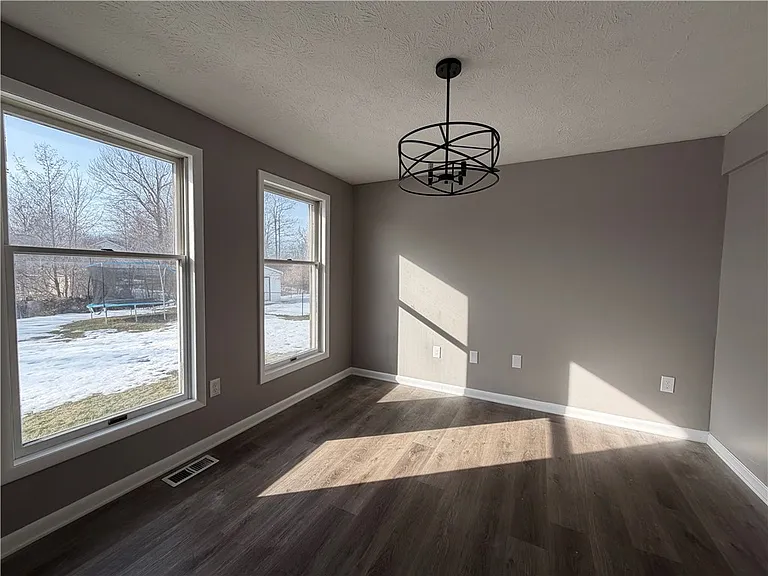 598 Bram Hall Dr — Photo 9