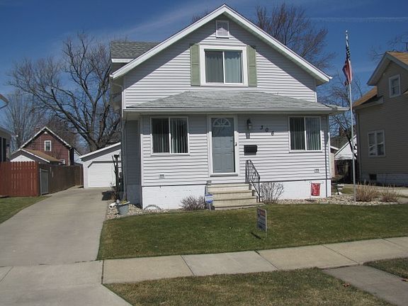 4th image of 306 E 12th St