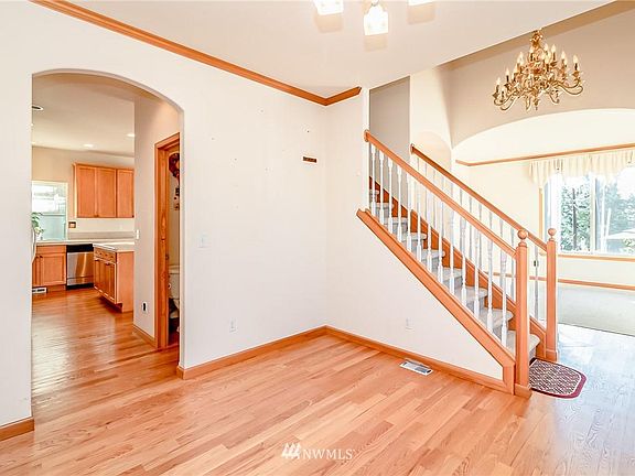 5th image of 2705 74th Dr NE