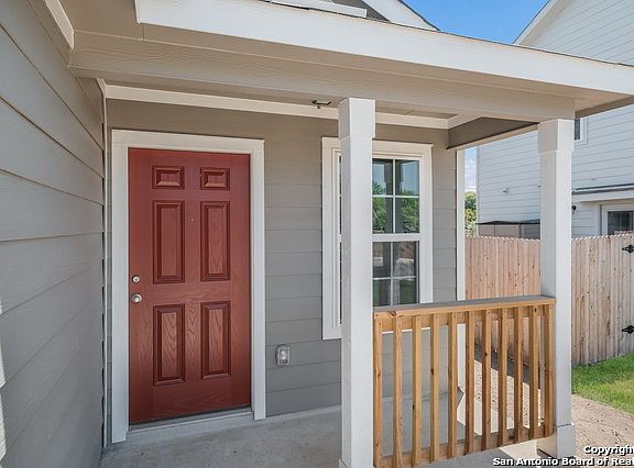3rd image of 7222 Lavaca St