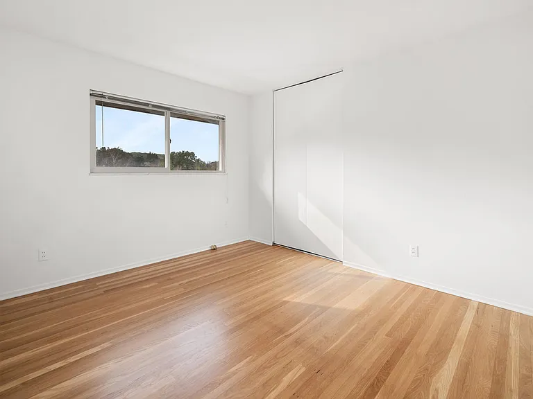21 Windward Dr — Photo 16