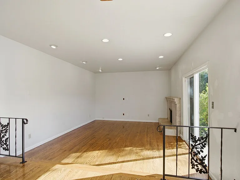 6137 Banner Dr — Photo 19