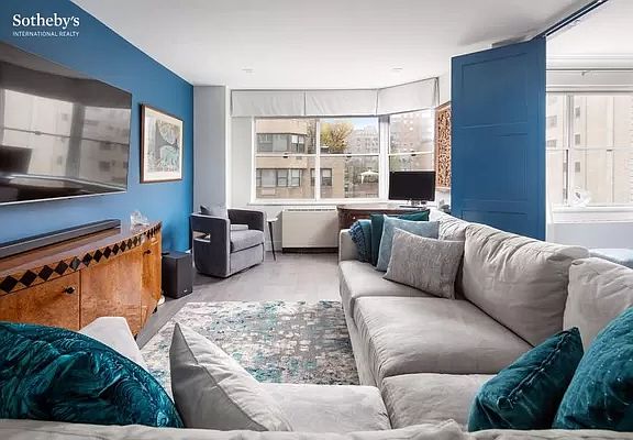 5th image of 8 E 83rd St #10AG