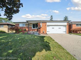 8519 McKinley Ave, Center Line, MI 48015