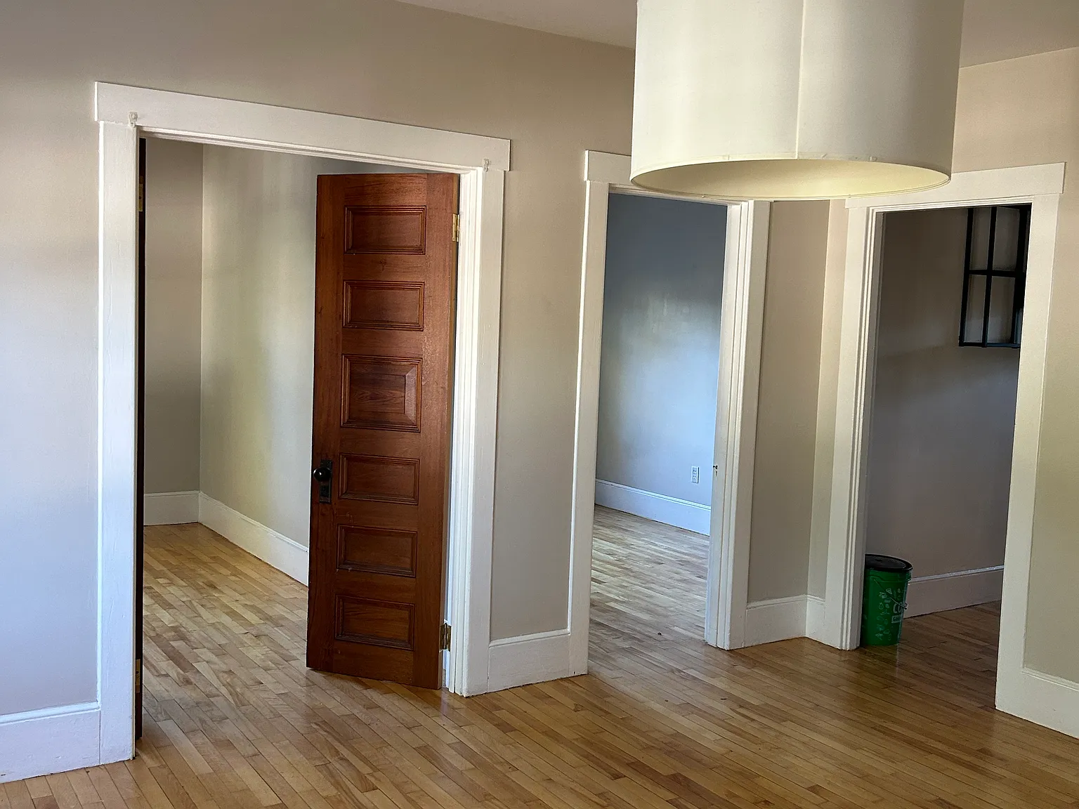 3 bed, 756 sqft, $2,300 — Photo 3