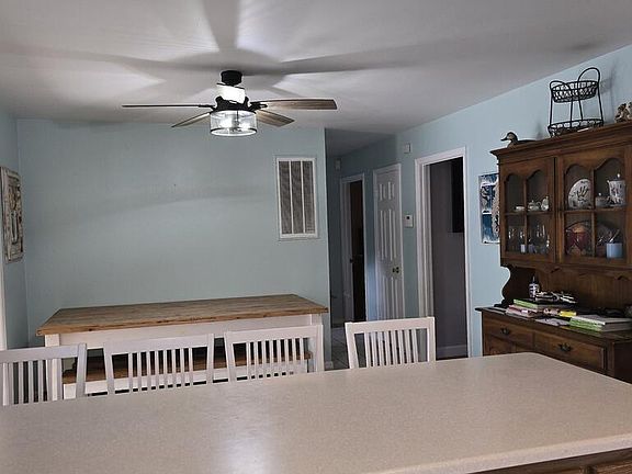 5th image of 4 Nelson Dr