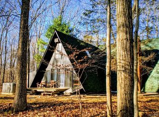 126 Matterhorn Rd, Henryville, PA 18332