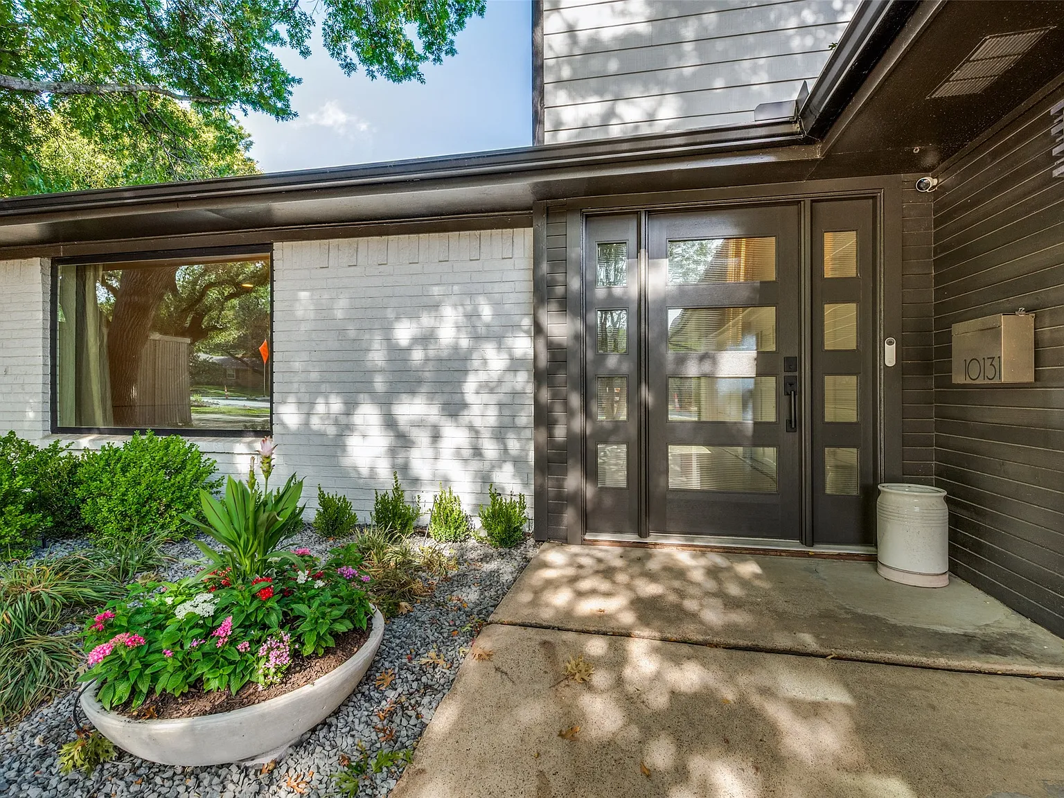 4 bed, 3.5 bath, 2620 sqft, $4,495 — Photo 3