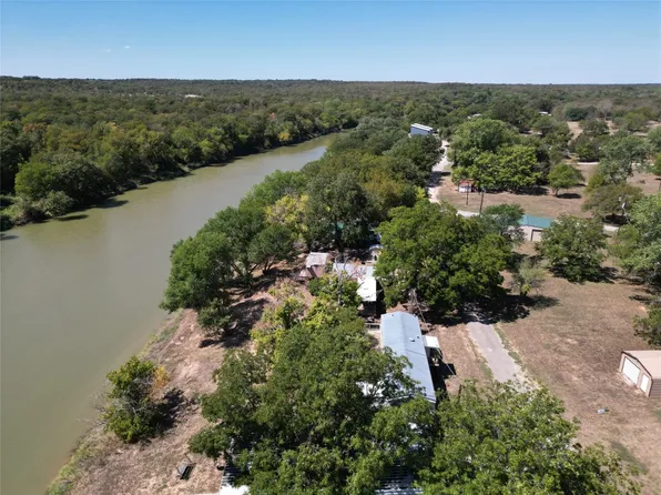 155 Chavez Trl, Weatherford, TX 76087