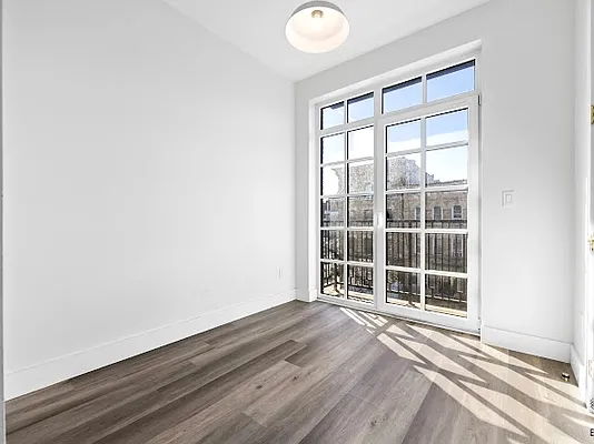 Rented by ERNY LLC | media 7