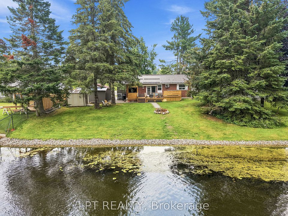 1st image of 2628 Westshore Cres