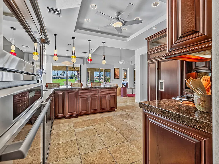 42480 Buccaneer Ct — Photo 8