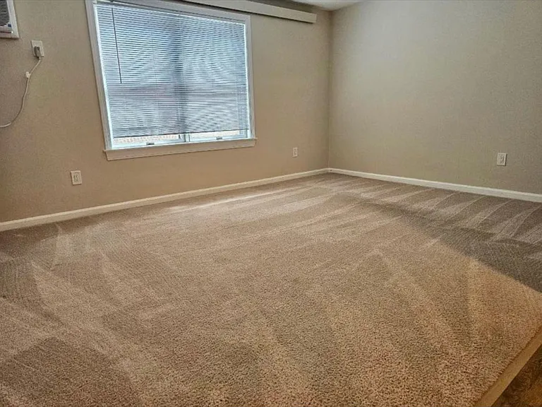172-174 N Main St #7 — Photo 10