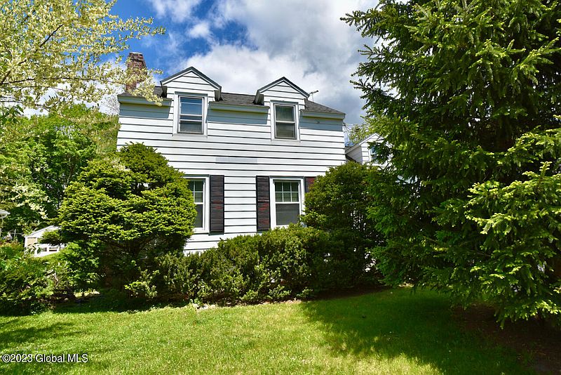 2nd image of 103 Marion Avenue
