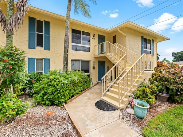 355 Palm Dr APT 2, Naples, FL 34112