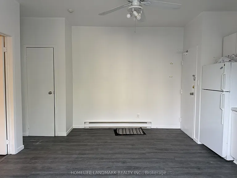 968 Bathurst St #2 — Photo 2