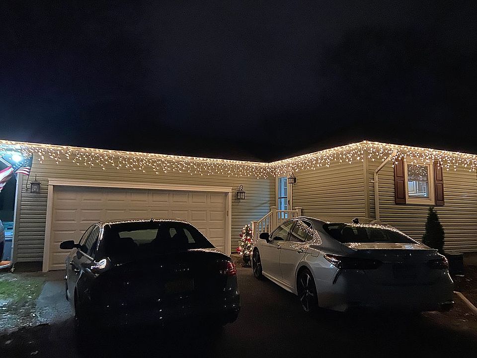 2nd image of 176 Hampton Ave