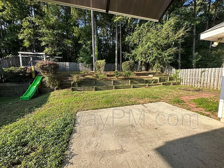 2136 Sylvan Lake Dr — Photo 23