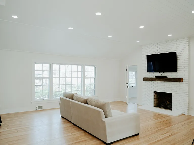 916 Richmar Dr — Photo 6