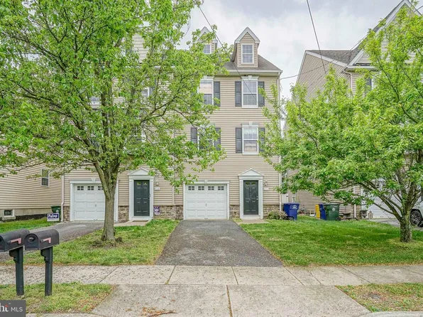 604 Cinnaminson St, Riverton, NJ 08077