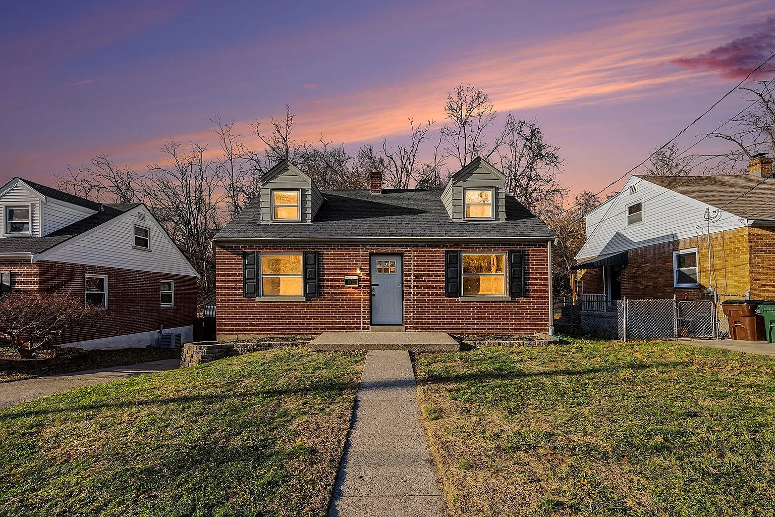 341 Riddle Pl photo 1