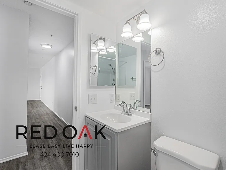 5200 Oakland St #210 — Photo 11