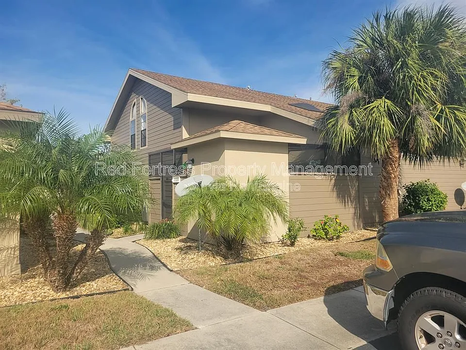8384 S Haven Ln