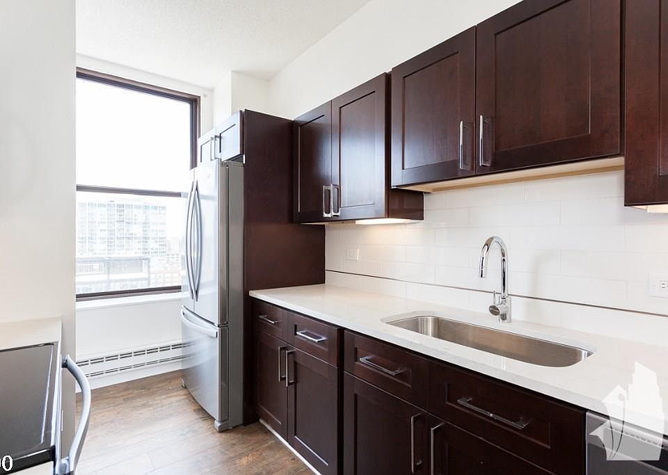 1st image of 600 S Dearborn St #717