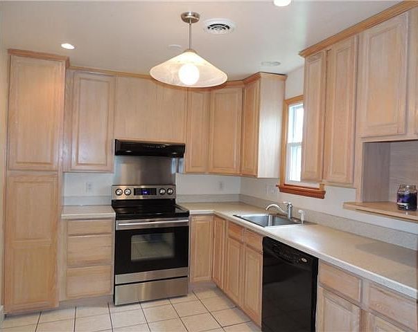 Update Kitchen w/42" Cabinets, Built-In Pantry