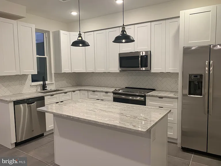 1501 Parrish St #3R — Photo 2