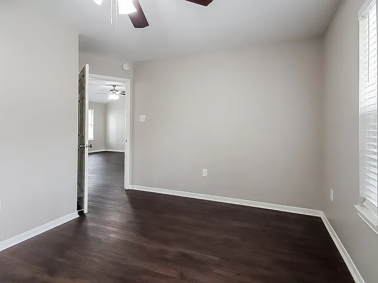 1818 Oak Ridge Dr — Photo 15