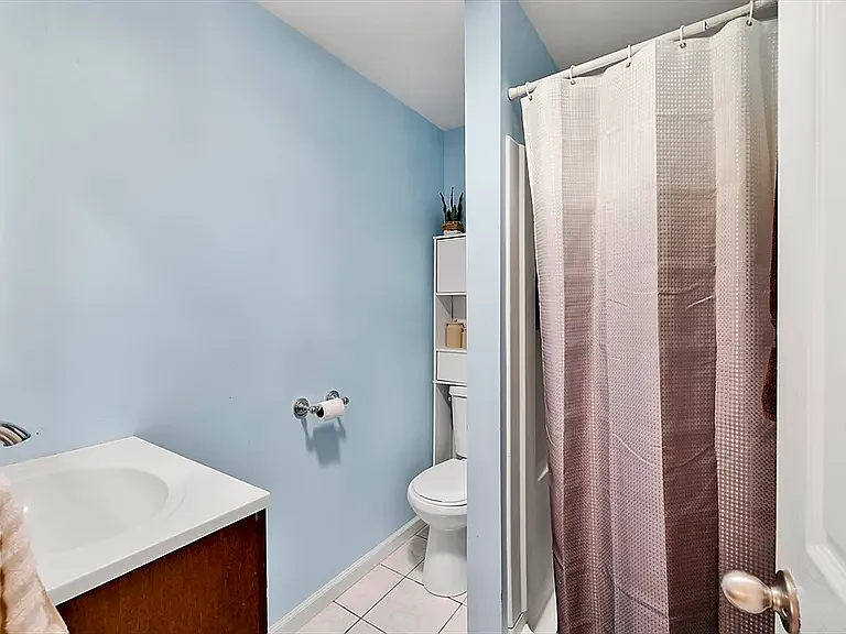 1 bed, 835 sqft, $2,450 — Photo 4
