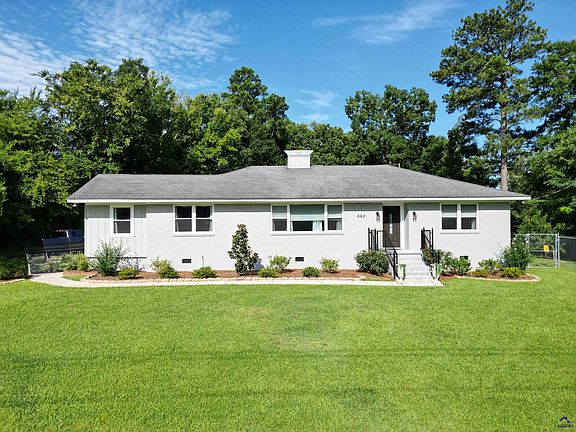 2nd image of 660 Forest Hill Rd