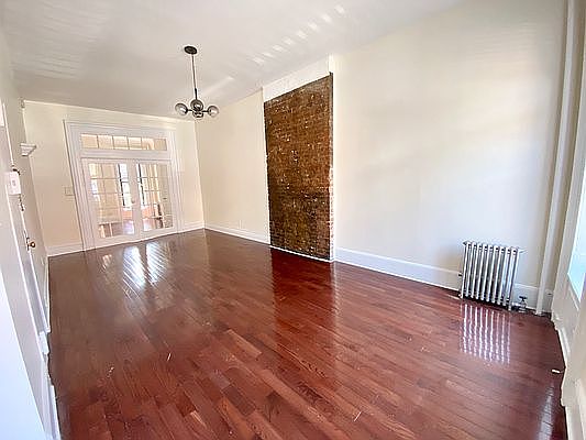 3rd image of 218 Dekalb Ave APT 1