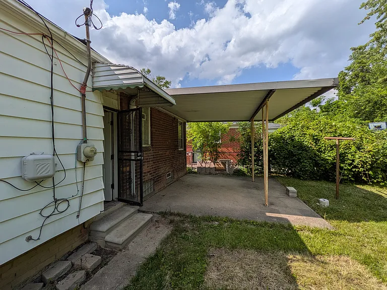 7414 Vaughan St — Photo 12