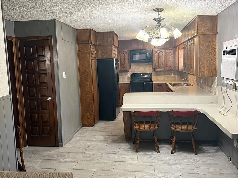 5727 Weaver Rd #B — Photo 2