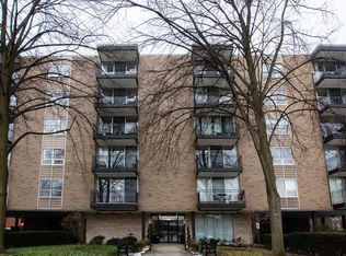 424 Park Ave APT 302, River Forest, IL