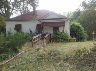 565 Tucapau Rd, Wellford, SC 29385