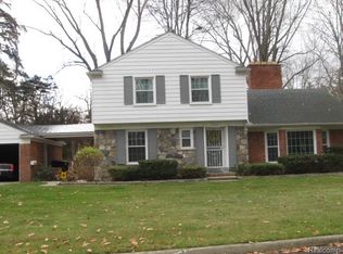 16550 Ridge Rd, Detroit, MI 48219