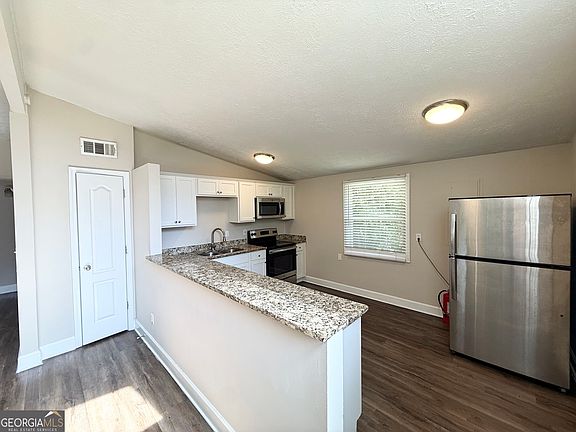 4th image of 2837 Redwine Rd