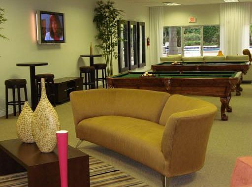 20130329190334400179000000-o