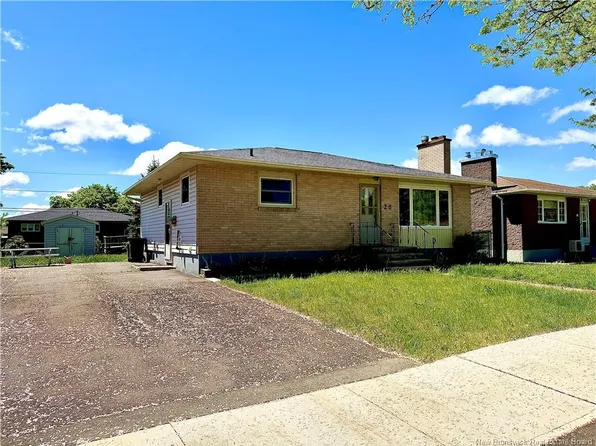 20 Danforth St, Moncton, NB E1C 3X7
